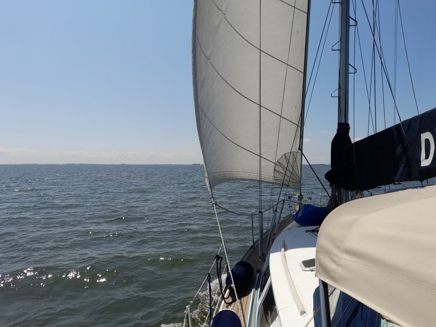 Op de Oosterschelde, op weg naar de Zandkreek.
