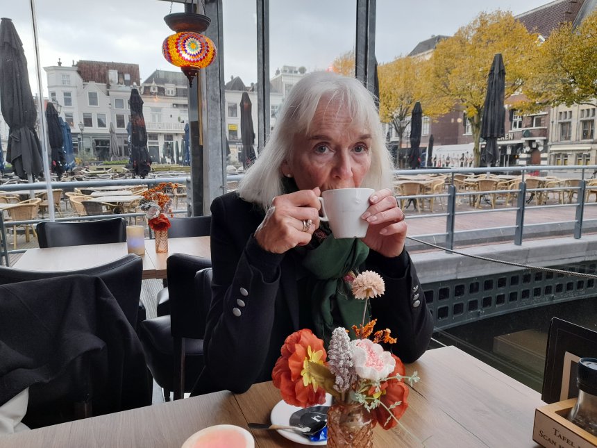 Ochtendkoffie in de binnenstad van Dordrecht.