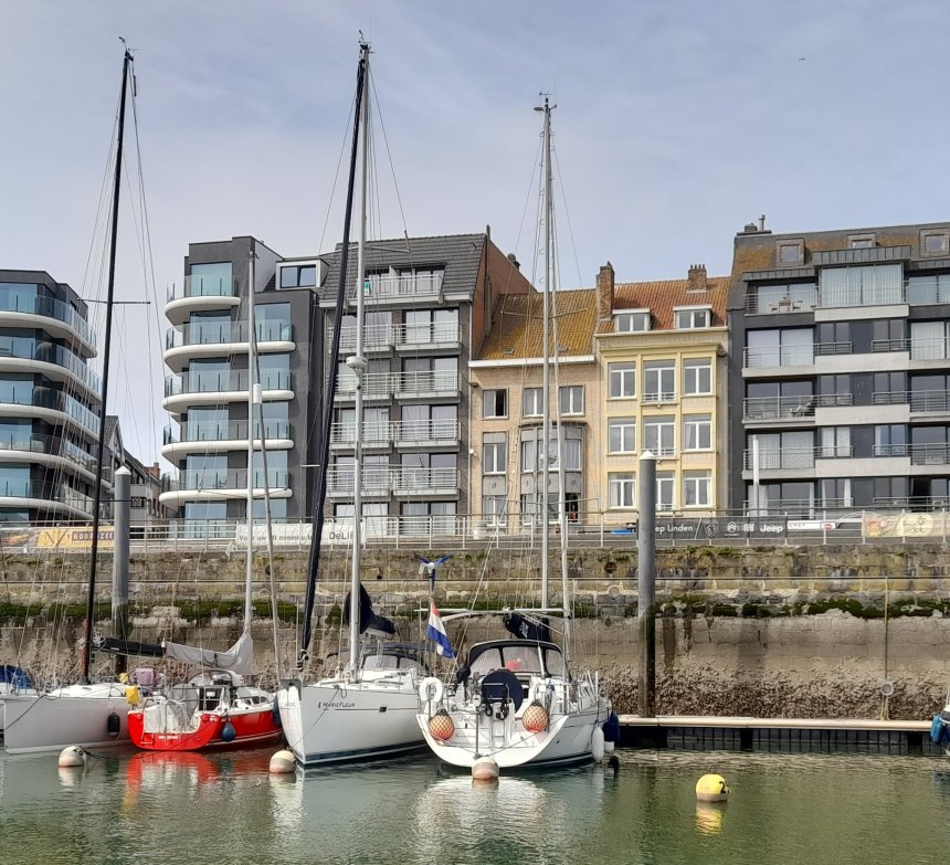 Eb in Oostende. Dulce aan de steiger langs de Visserskaai.