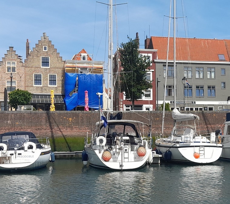 Vlissingen, Michiel de Ruijterhaven. Dulce op ligplaats nr. 10.